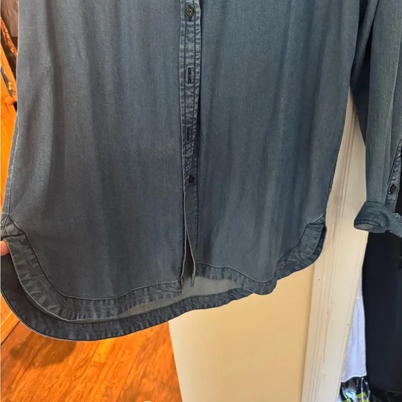 Banana Republic Chambray Button-Up Shirt - Blue - Picture 3 of 5